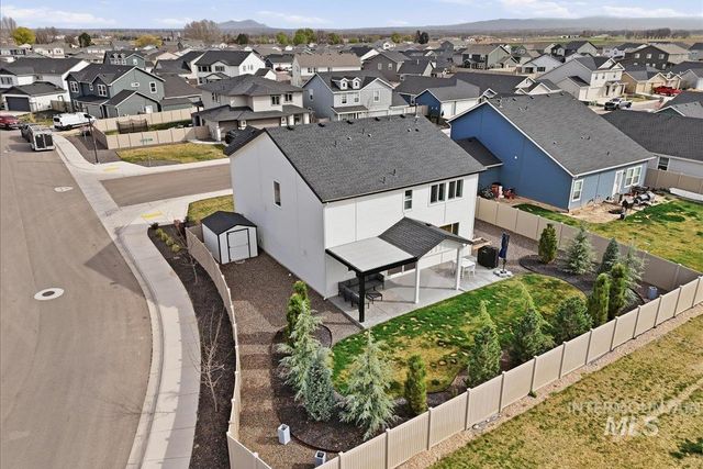 11195 Maroon Bells Dr, Caldwell, ID 83605