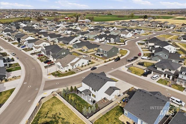 11195 Maroon Bells Dr, Caldwell, ID 83605