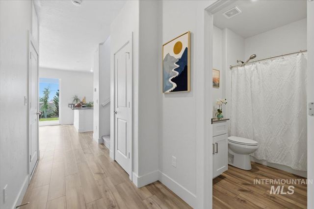 11195 Maroon Bells Dr, Caldwell, ID 83605