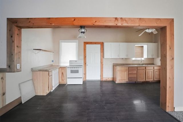 405 E. Main St, Bishop, TX 78343