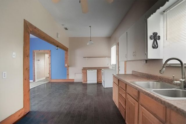 405 E. Main St, Bishop, TX 78343