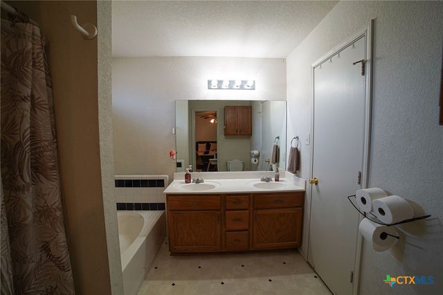 805 James Loop, Killeen, TX 76542