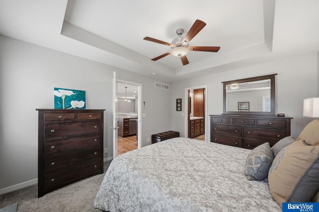 3307 N 94th Street, Lincoln, NE 68507