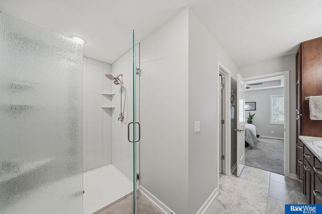 3307 N 94th Street, Lincoln, NE 68507