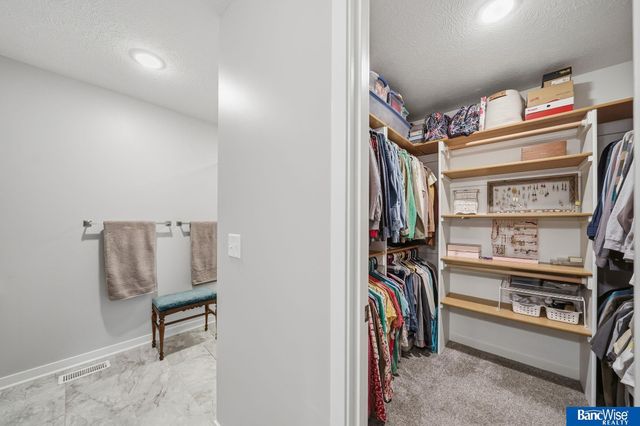 3307 N 94th Street, Lincoln, NE 68507