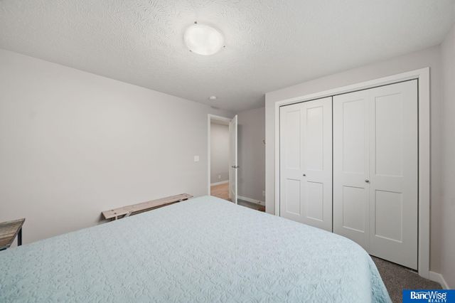 3307 N 94th Street, Lincoln, NE 68507