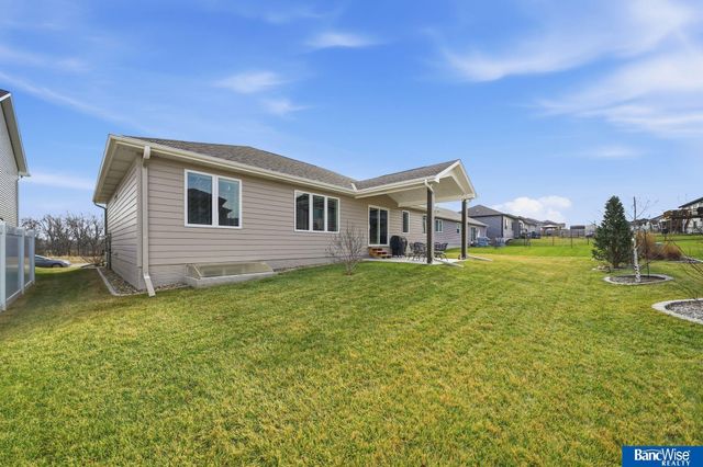 3307 N 94th Street, Lincoln, NE 68507