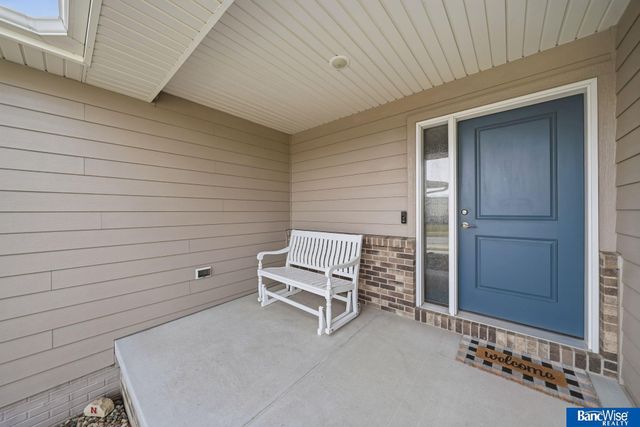 3307 N 94th Street, Lincoln, NE 68507