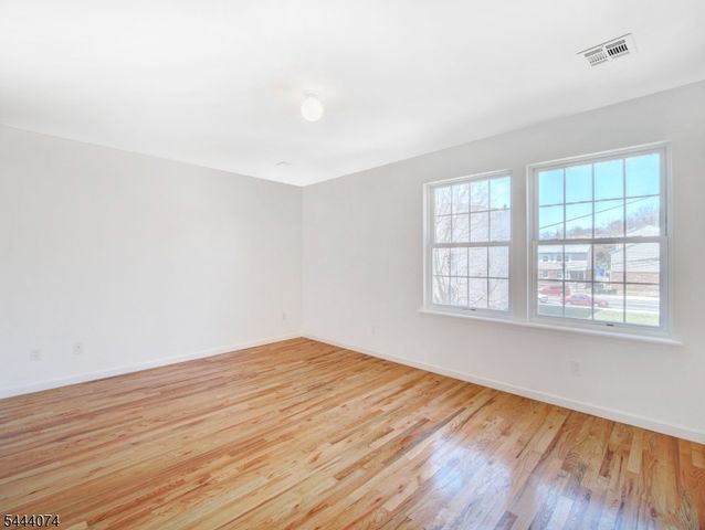 627 Hunterdon St, Newark City, NJ 07108