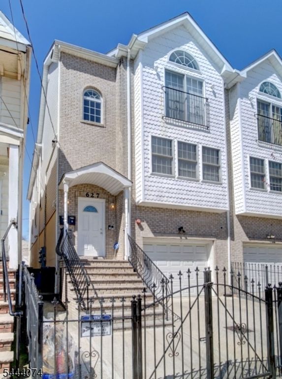 627 Hunterdon St, Newark City, NJ 07108