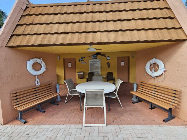 6700 Royal Palm Boulevard 112d, Margate, FL 33063