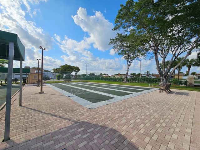 6700 Royal Palm Boulevard 112d, Margate, FL 33063