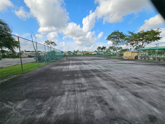 6700 Royal Palm Boulevard 112d, Margate, FL 33063