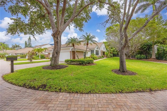 571 Park Shore DR G6, Naples, FL 34103