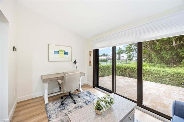 571 Park Shore DR G6, Naples, FL 34103