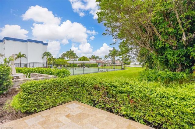 571 Park Shore DR G6, Naples, FL 34103