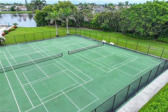 571 Park Shore DR G6, Naples, FL 34103