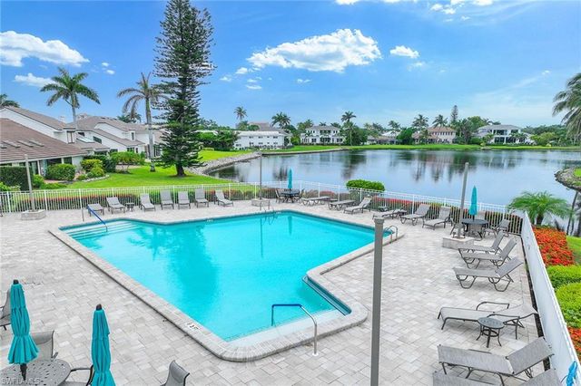 571 Park Shore DR G6, Naples, FL 34103