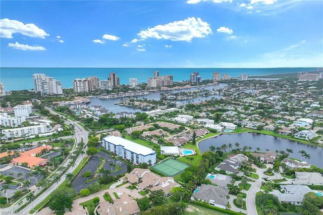571 Park Shore DR G6, Naples, FL 34103