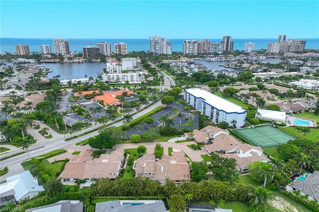 571 Park Shore DR G6, Naples, FL 34103