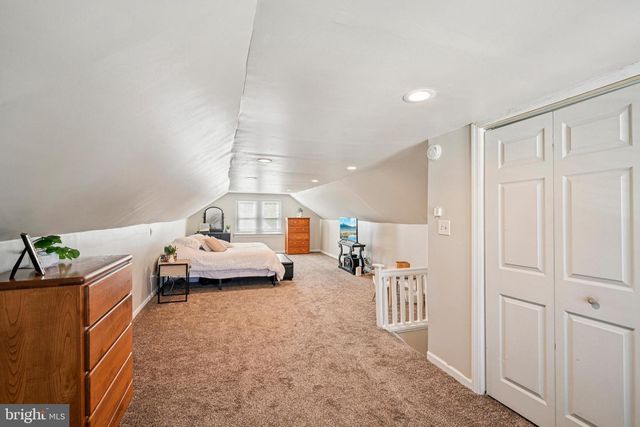 112 W RAILROAD AVE, Blackwood, NJ 08012