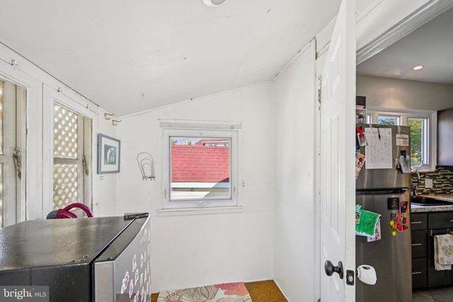 112 W RAILROAD AVE, Blackwood, NJ 08012