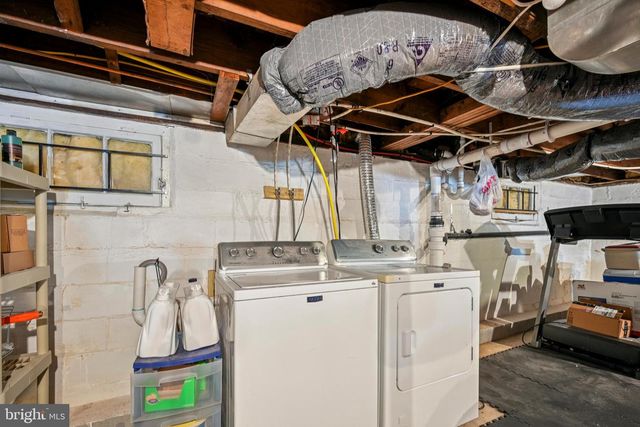 112 W RAILROAD AVE, Blackwood, NJ 08012