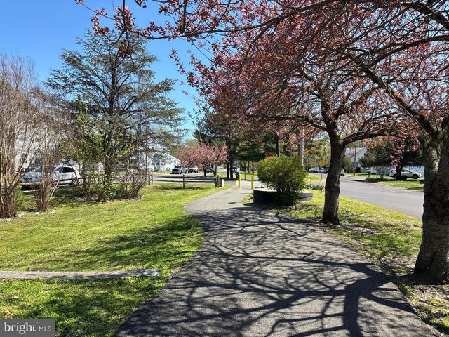 112 W RAILROAD AVE, Blackwood, NJ 08012