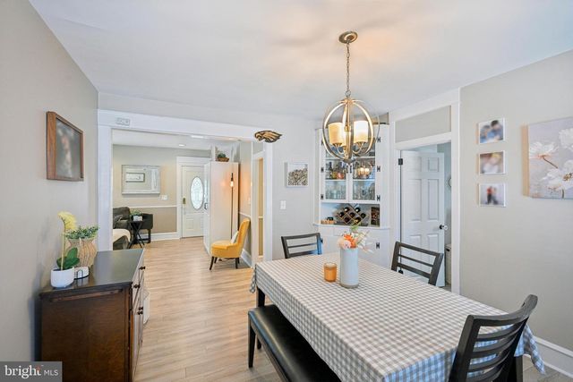 112 W RAILROAD AVE, Blackwood, NJ 08012