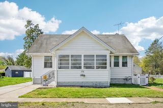 112 W RAILROAD AVE, Blackwood, NJ 08012