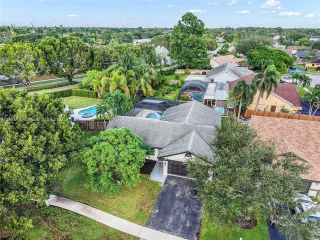 4110 NW 98th Ave, Sunrise, FL 33351