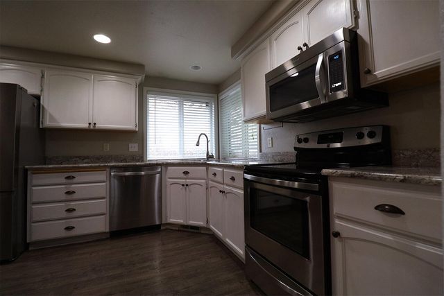 2307 Jeremy Street, Central Point, OR 97502