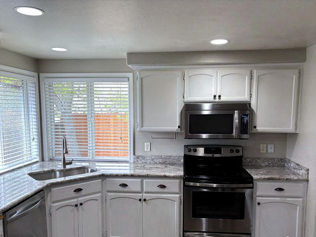 2307 Jeremy Street, Central Point, OR 97502