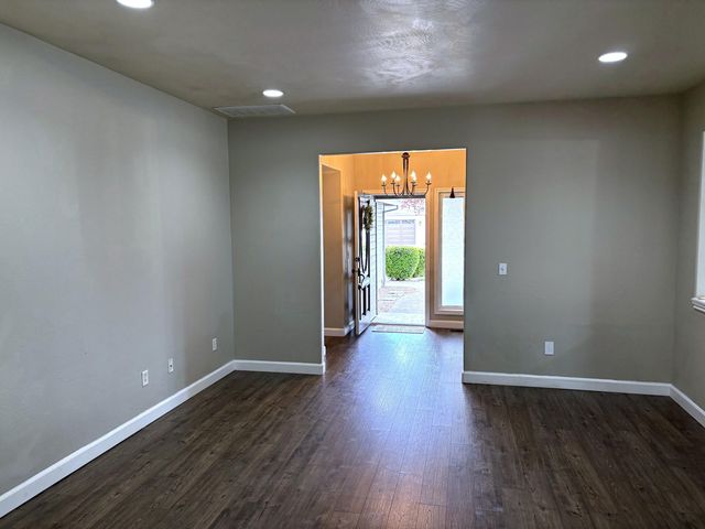 2307 Jeremy Street, Central Point, OR 97502