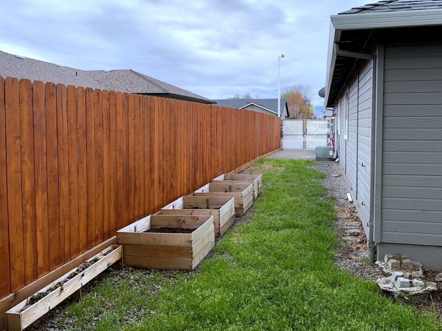 2307 Jeremy Street, Central Point, OR 97502