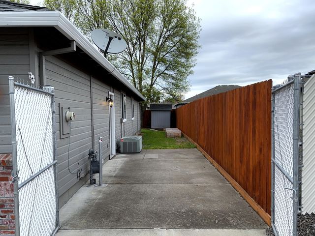 2307 Jeremy Street, Central Point, OR 97502