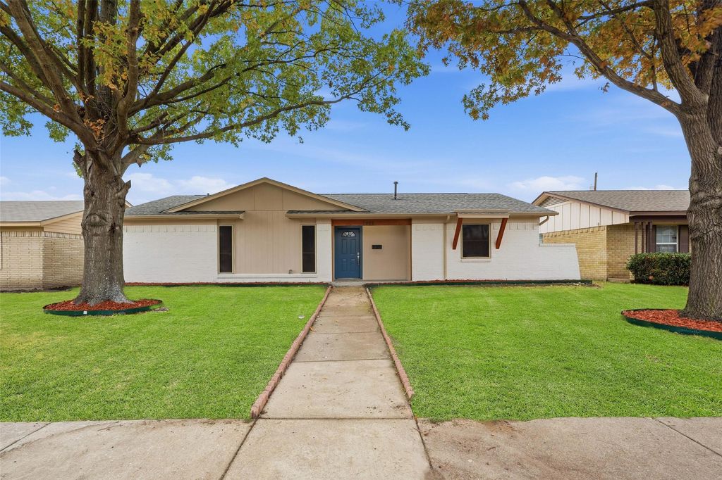 1023 Chappell Drive, Mesquite, TX 75149