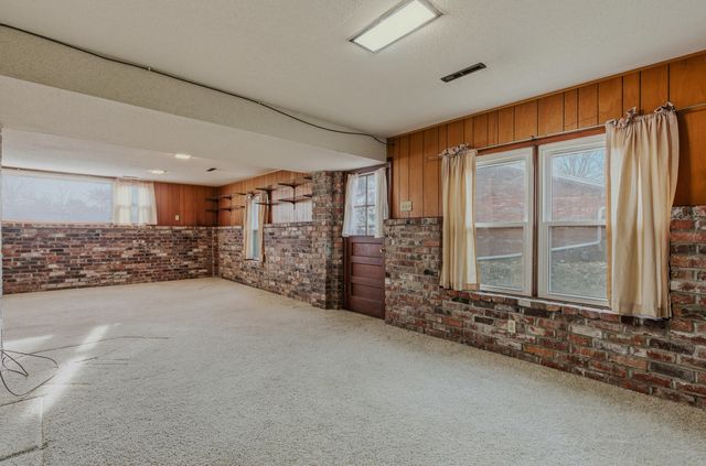 817 FAIRWAY DR, Columbia, MO 65201