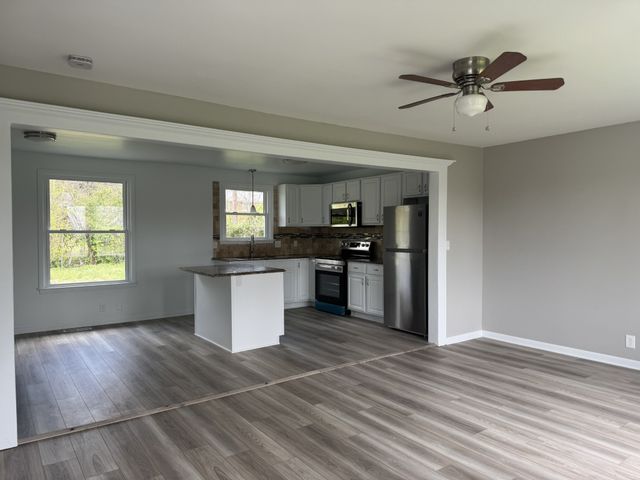 204 Morningside Dr, Clarksville, TN 37042