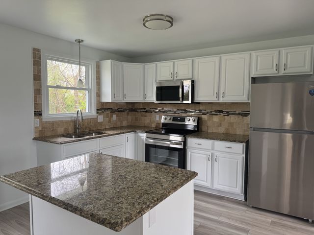 204 Morningside Dr, Clarksville, TN 37042