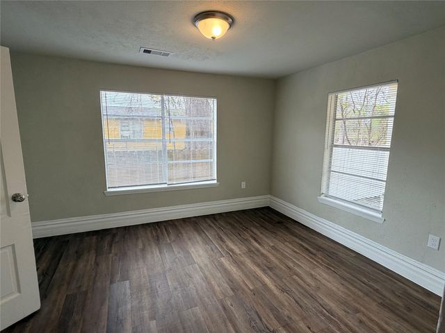 2212 Semmes Street, Houston, TX 77026