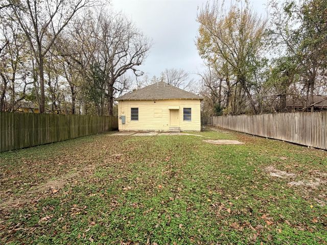 2212 Semmes Street, Houston, TX 77026