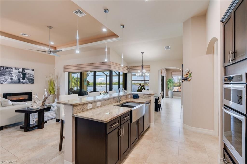 Image 10 of property listing at 4635 NW 32nd TER, Cape Coral, FL 33993