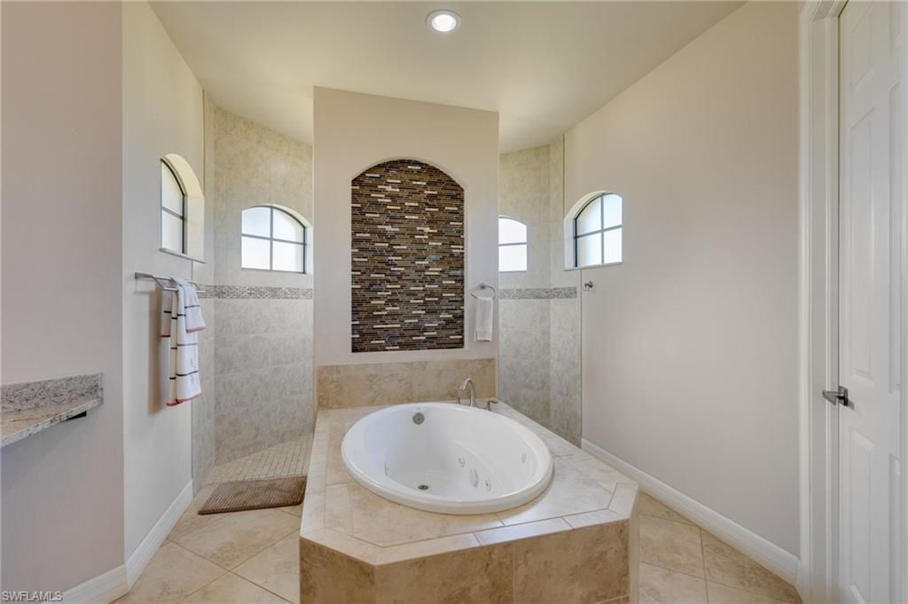 Image 17 of property listing at 4635 NW 32nd TER, Cape Coral, FL 33993