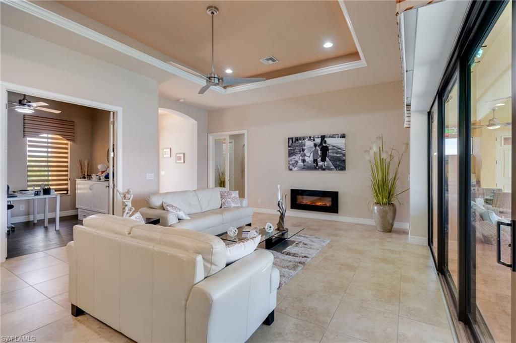 Image 4 of property listing at 4635 NW 32nd TER, Cape Coral, FL 33993