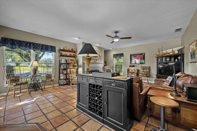 7 Alnwick Road, Palm Beach Gardens, FL 33418