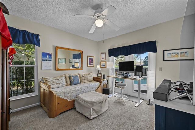 7 Alnwick Road, Palm Beach Gardens, FL 33418