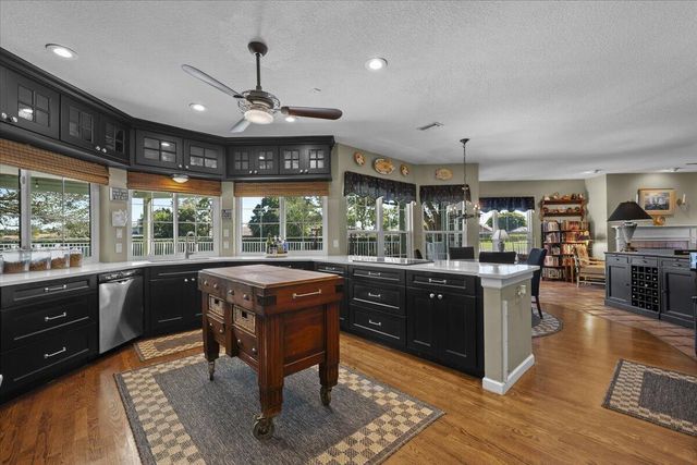 7 Alnwick Road, Palm Beach Gardens, FL 33418