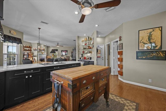 7 Alnwick Road, Palm Beach Gardens, FL 33418