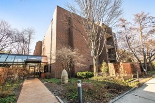 2150 Bouterse Street 205, Park Ridge, IL 60068